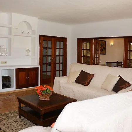 Santo Isa - Spacious 5 Bedroom - Private Pool - Close To Lisbon - Perfect For Families Villa Corroios