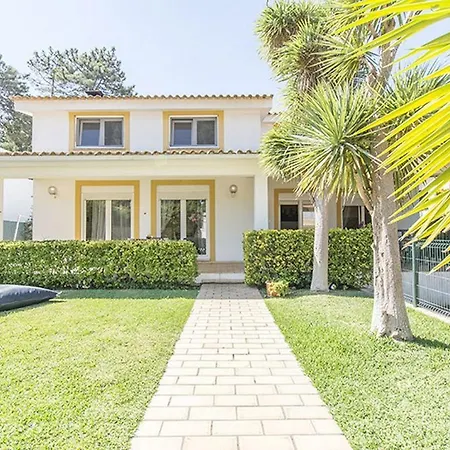 Santo Isa - Spacious 5 Bedroom - Private Pool - Close To Lisbon - Perfect For Families Villa Corroios