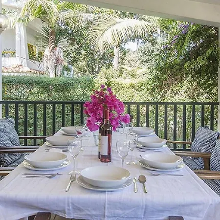 Santo Isa - Spacious 5 Bedroom - Private Pool - Close To Lisbon - Perfect For Families Villa