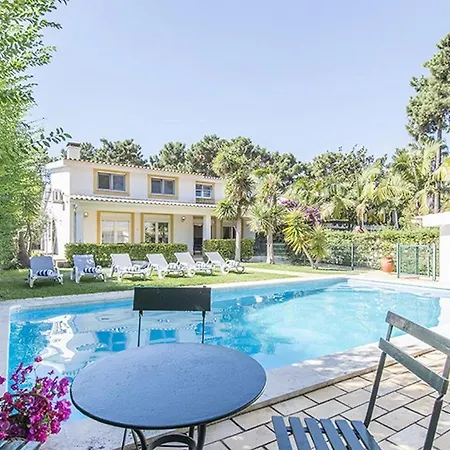 Villa Santo Isa - Spacious 5 Bedroom - Private Pool - Close To Lisbon - Perfect For Families