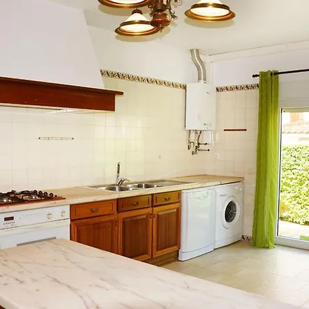 Santo Isa - Spacious 5 Bedroom - Private Pool - Close To Lisbon - Perfect For Families Villa Corroios